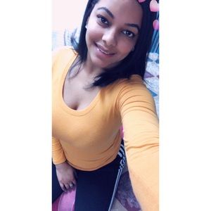 Meet your Posher, Manuela